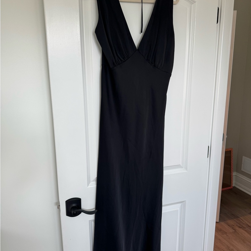 Abercrombie & Fitch Black V-Neck Satin Maxi Dress